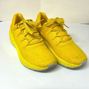 NoBull running sneakers size 6.5